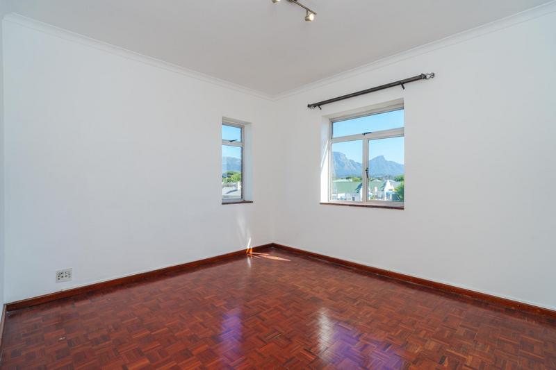 2 Bedroom Property for Sale in Diep River Western Cape